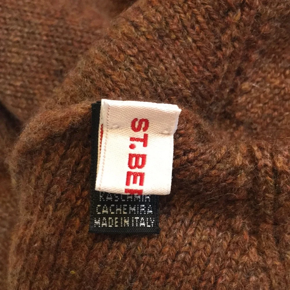 100% Cashmere Knit Beanie Reversible by St. Bernard